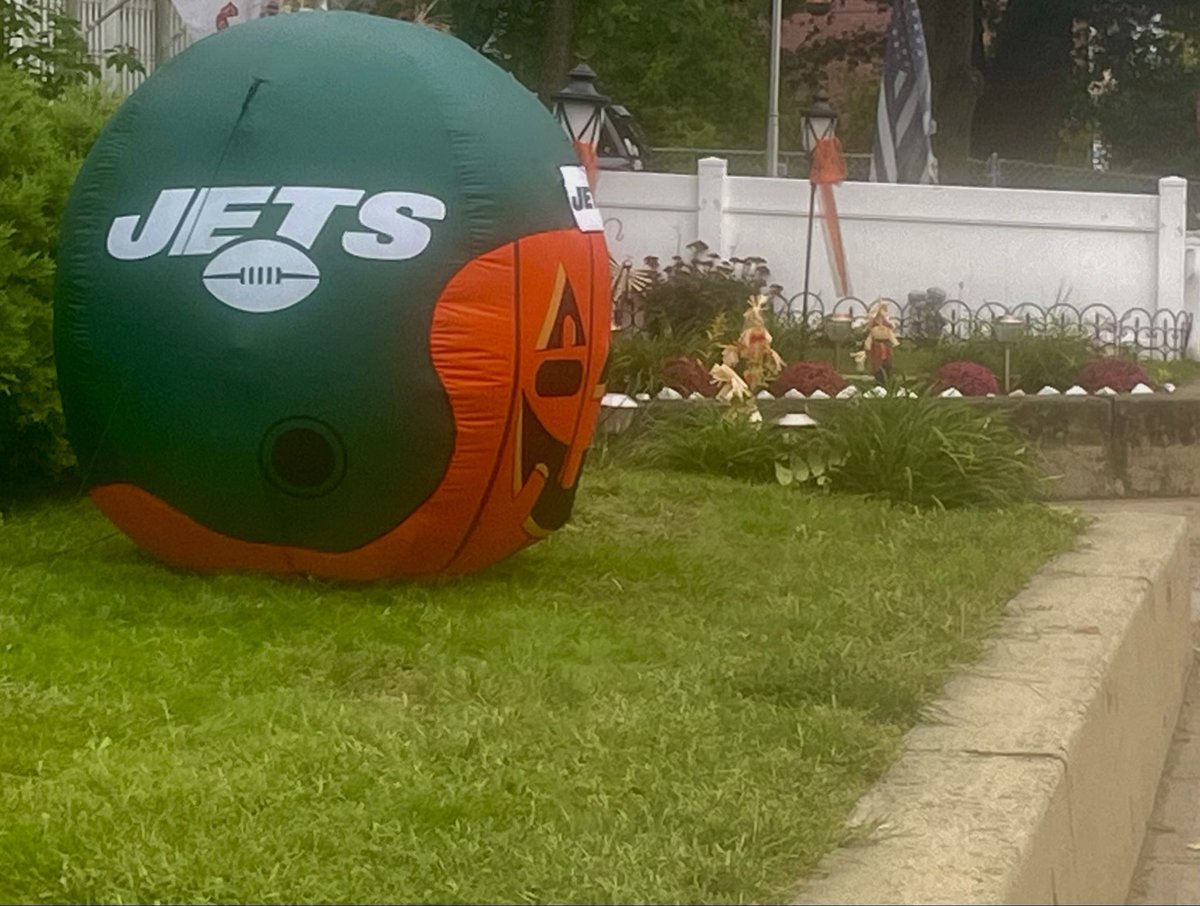 beachaholic823's tweet photo. #JETS
#JETREADY
#DOODLELOVE
#NYJETS
@ZachWilson
@nyjets https://t.co/LrFqIvBlyz