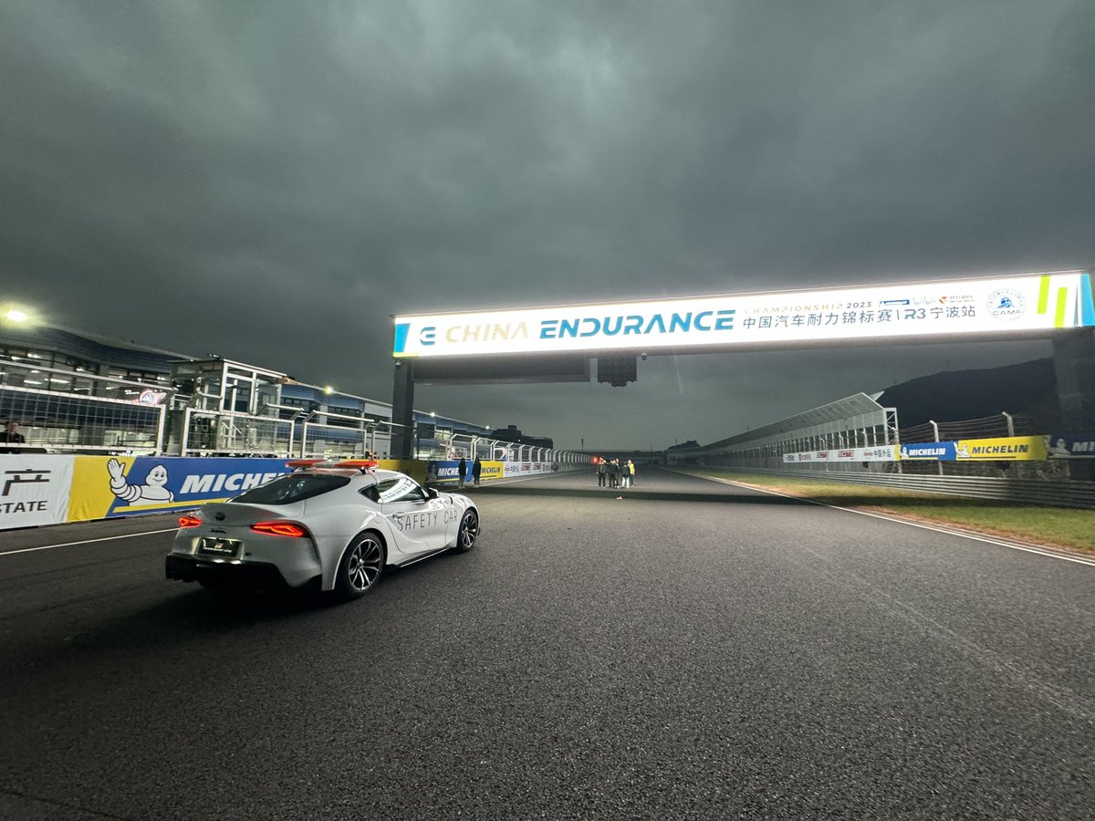 Chester117 tweet media