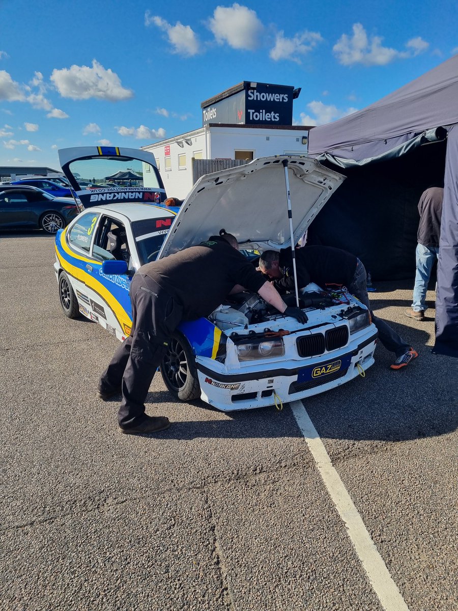 MattFlowers1's tweet photo. Not how we wanted today to go... the engine gave up with a lap to go in the first race and ended our day. 

We still secured a top 3 championship position out of 30 cars which is a superb effort from Team Flowers

Congratulations to champion Gareth Claydon and runner up Rudi Mac https://t.co/Ty936RQRj7