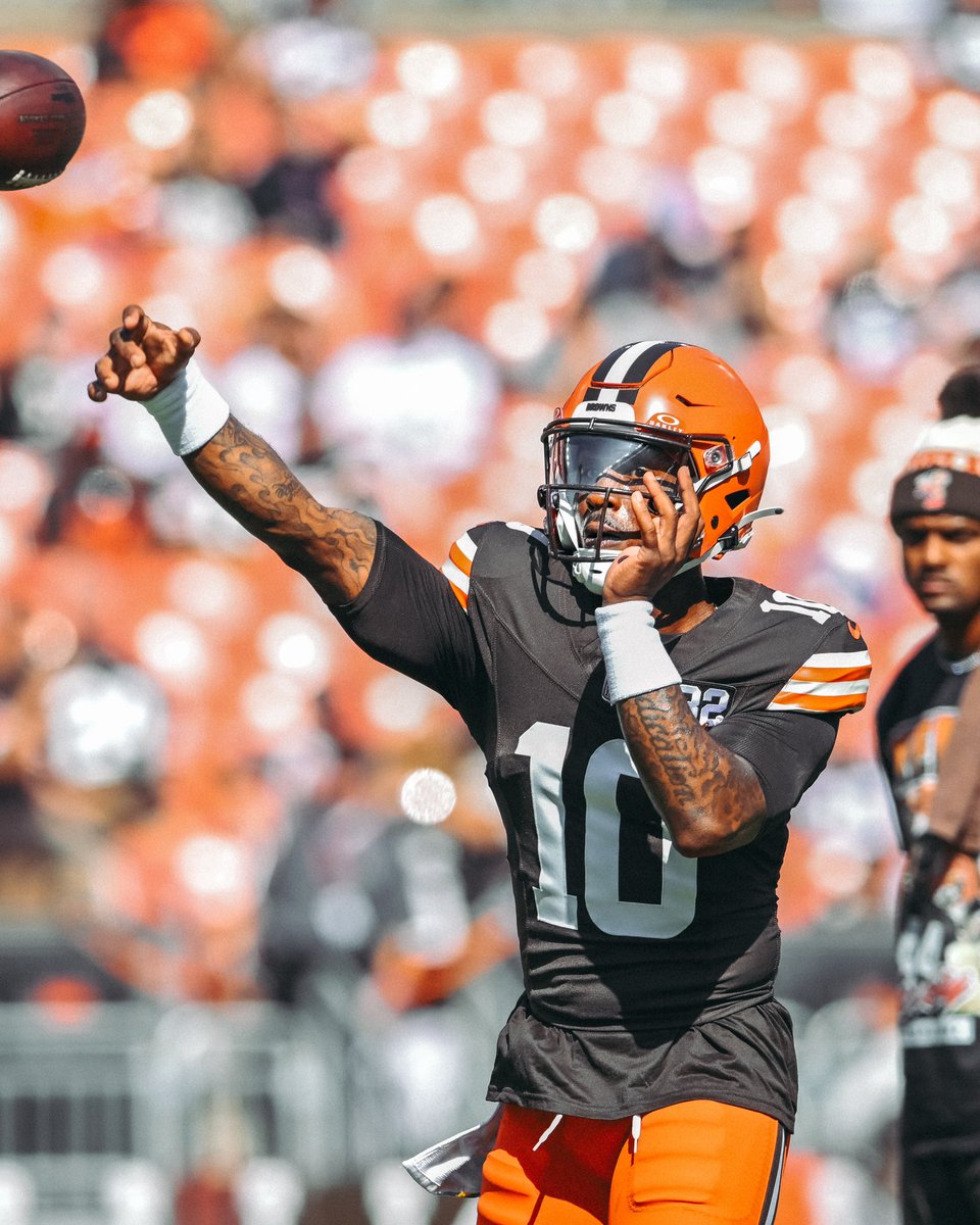 P.J. Walker in 2020: “I’ve been playing football since I was seven years old, when I was in the Police Athletic League in my hometown of Elizabeth, New Jersey. That’s where I was born and raised. My mom still works at the post office in Elizabeth, as a matter of fact. And all my