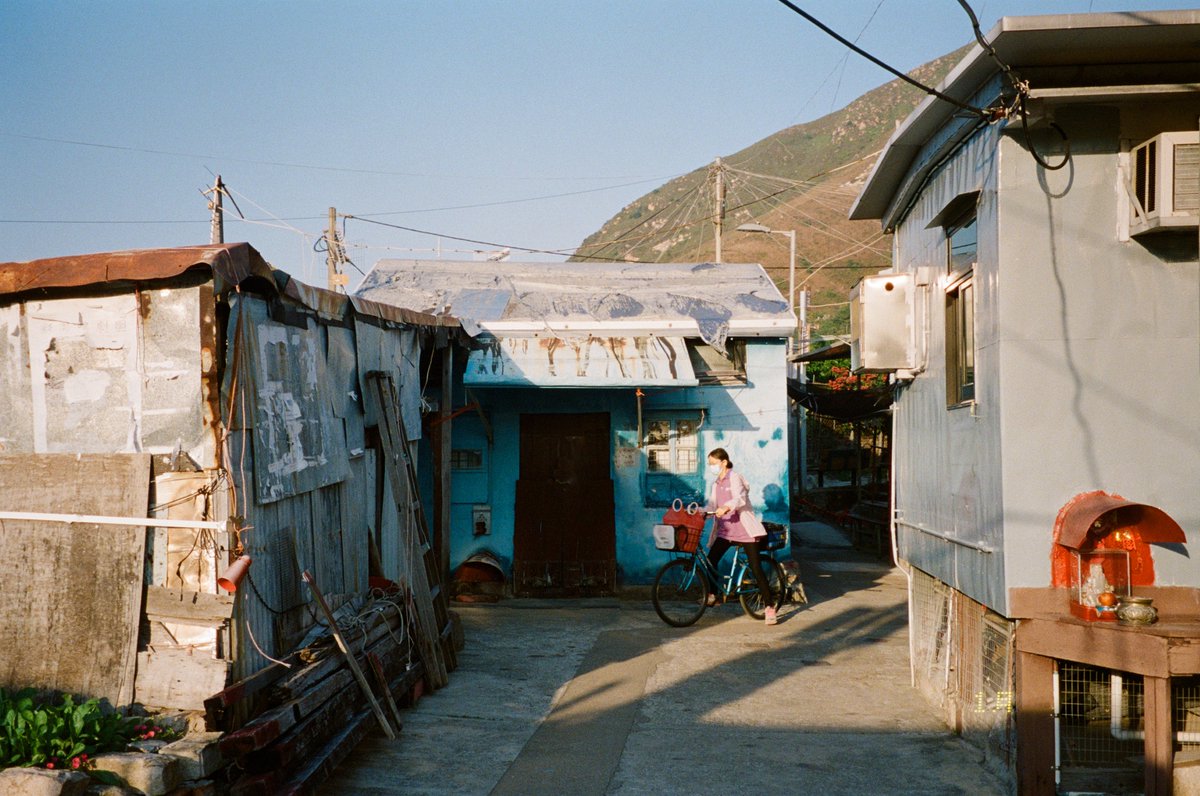 FishMonkeyCow_'s tweet photo. Bright colorful light on a mix of Kodak film