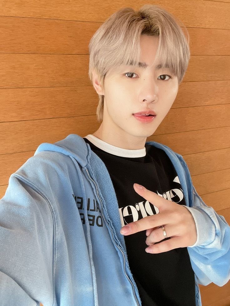 TALKL1KEANGEL's tweet photo. new hair 🧏🏻‍♂️ https://t.co/b78EvS7dCV