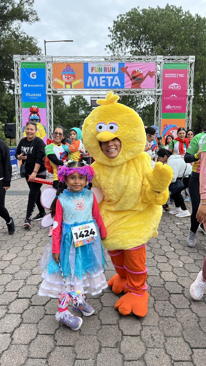 PlazaSesamo's tweet photo. Esto fue un poquito de lo que se vivió el día de hoy 🏃♀️🏃🏅🏃♀️ #FunRun #PlazaSésamo #gymboree https://t.co/KMnbogweGQ
