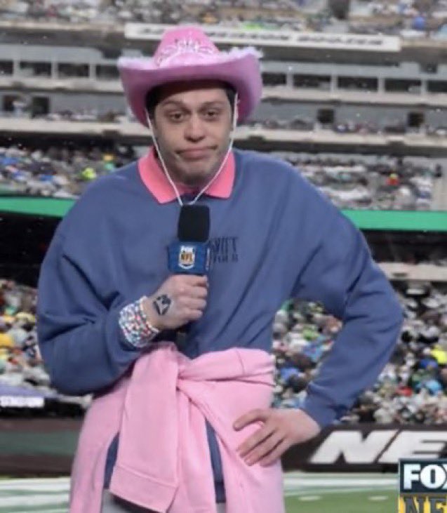 I genuinely can’t stop thinking about this picture. I’ve never felt more represented in my whole life