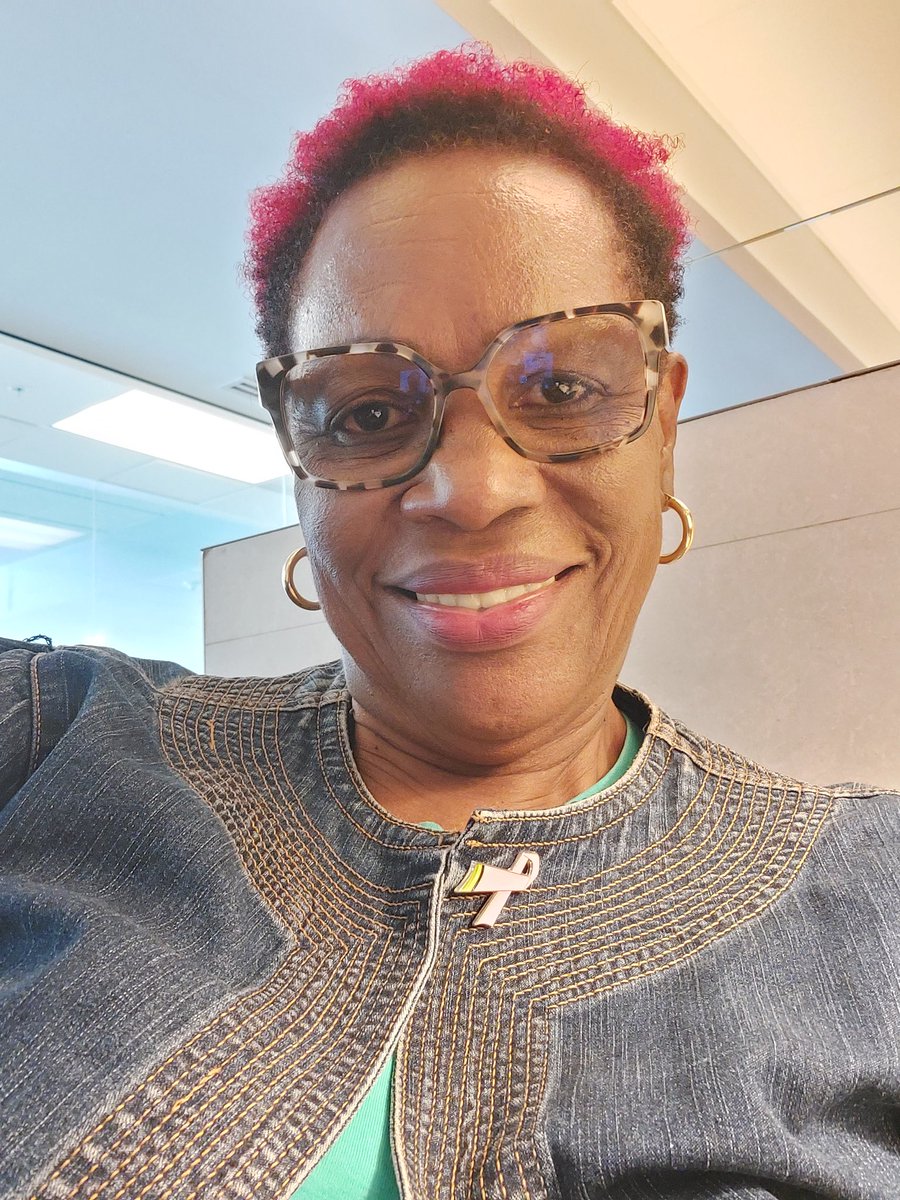 gemgord's tweet photo. Repping for my little sis who had her #2BreastAmputated. Child now refer to herself as #Breastless. Heres' to all the survivors out there #YouAreChampionsofLife #Survivors https://t.co/R9X0RFDot3