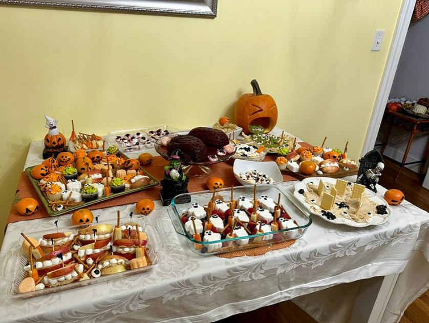 Spooky birthday Neurology party for our residents with scary and bloody treats🧠👀🎃@EricaSchuyler @NMatch2024 #Neurology #NeuroTwitter @karantarasaria @daniyal_asad @ajaytunguturi @Brenda1Pulgarin