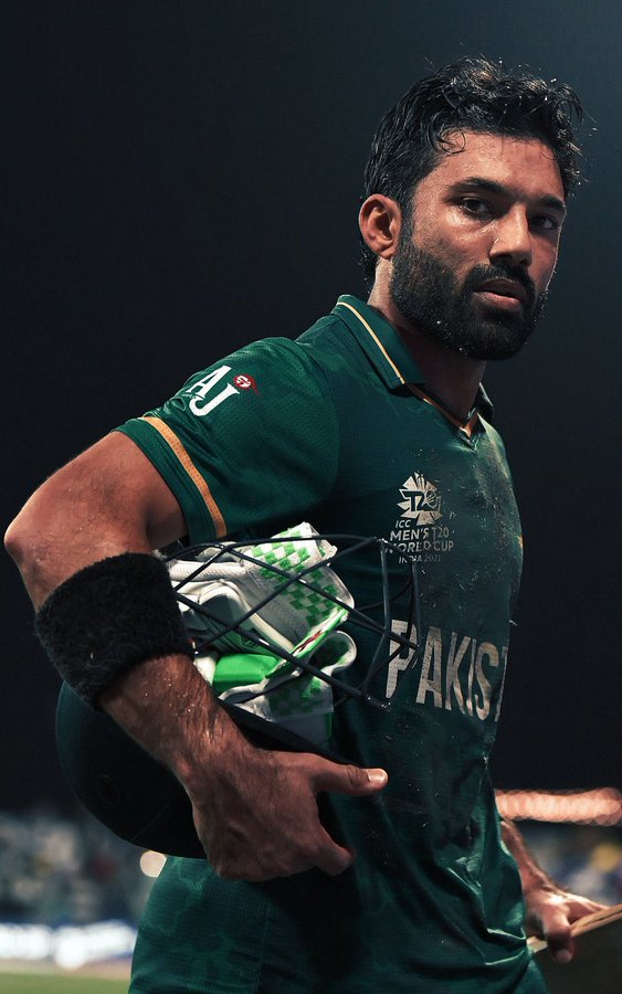 All the Muslims around the world are proud of you! You lives in our hearts and in indians' heads rent free.
Thank you Muhammad Rizwan for always standing up for the right cause at the right time.❤️
Another day another poor mentality from the Indians!
#MuhammadRizwan