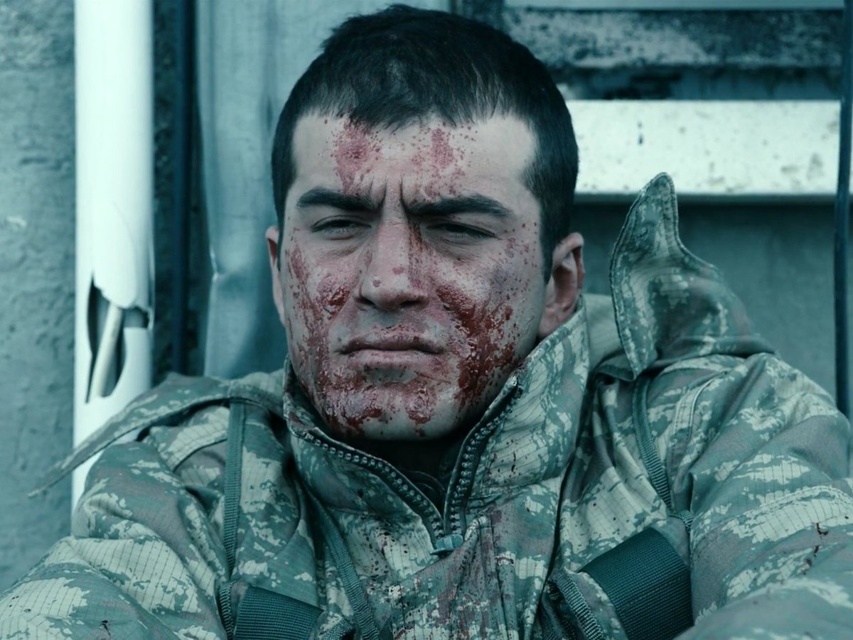 Yüz yerde yüz yaram var 
 El sanır sağ gezerim..