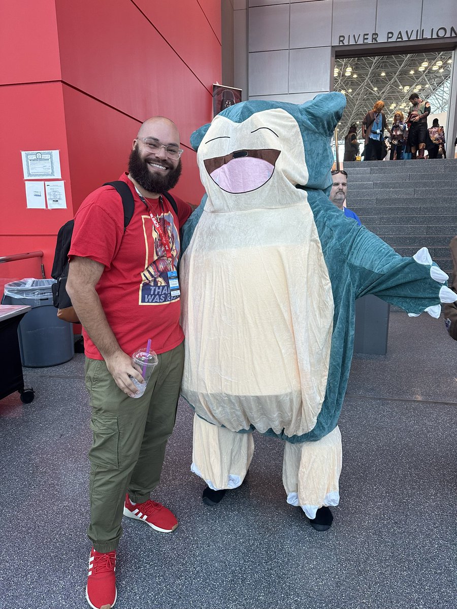 LeNerdyNinja's tweet image. #NYCC #NYCC23 - 🧵 🪡 
-
I’m going to be updating this throughout the day with videos from panels, cosplays, selfies, foods and thoughts. I’m headed back to Long Island now and I have the post con blues 😭 I’ll start the thread off with these pics.