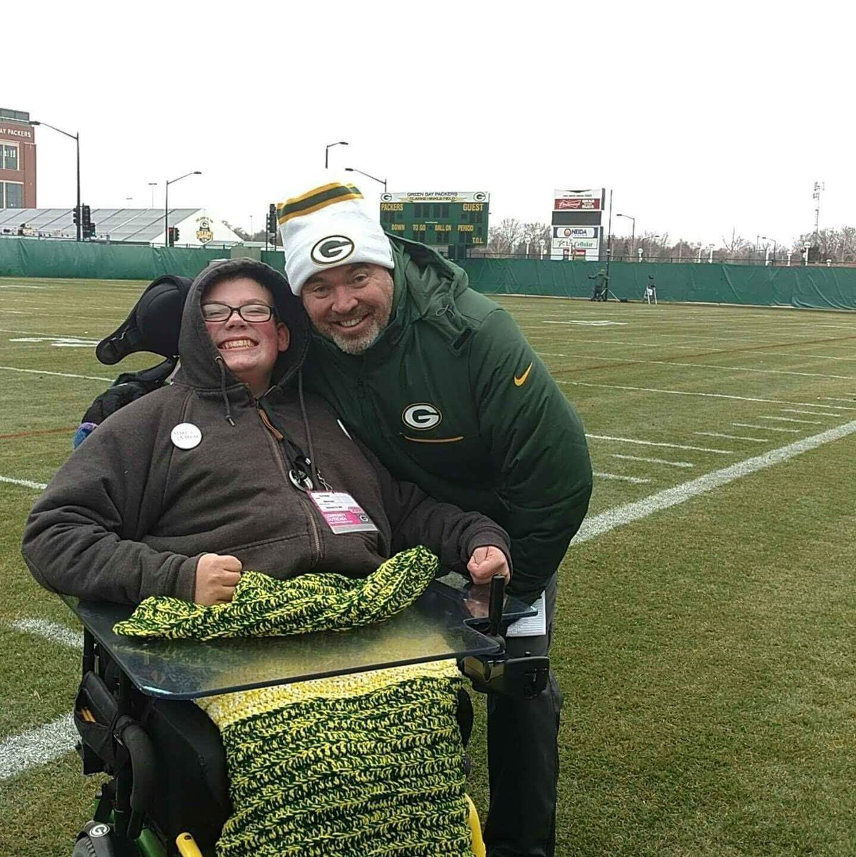 ryanwheels17's tweet photo. @MMcCarthyREV  #NFLTwitter  @dallascowboys do you remember me and you are the best coat ever go out there and show them who’s boss https://t.co/EBpZHIwCca