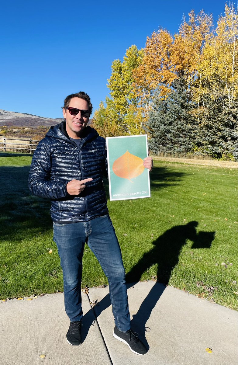 Leaves are peaking and the latest issue of Mountain Gazette just arrived 🍁🍁 thanks <a href="/skiingrogge/">Mike Rogge 🏔️📖</a>