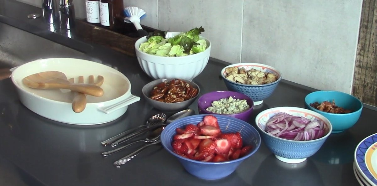 CookingMen's tweet photo. Strawberry Fields Salad &amp; Marjorie Fields Interview - #cookingsecretsformen #foodphotography #foodblogger #mkefoodie414 #mkefoodies #mkefood #mkefoodie #stpetefoodies #bloggeritalia #foodblog #foodporn #milwaukeefood  #milwaukeefoodies  #milwaukeefoodie   #chicagofoodbloogers https://t.co/9Jcj0MV4Qt