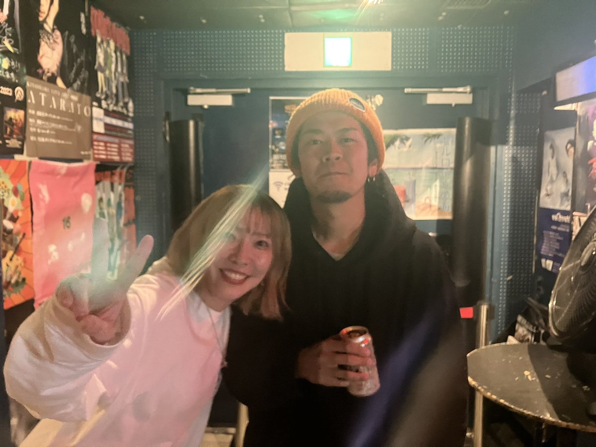 MODERN_KNOCK_Vo's tweet photo. 大好きなレーベルの周年に遊びに行きました(*´³`*)
ずっと心がキラキラして胸がいっぱい
末永くCATCH ALLが続いていきますように🍀
めっちゃ活力もらえました💪魔法のような一日をありがとうございました。
#catchallrecords
#norver
#butbyfall https://t.co/5SluyDp5iY