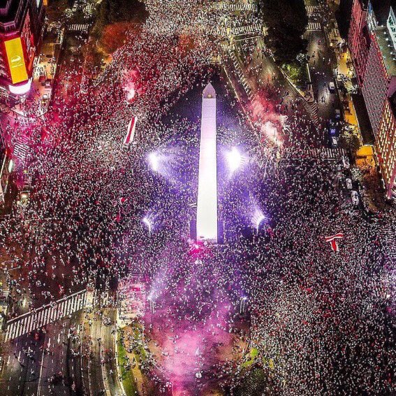 lauti_rioss's tweet photo. Sin ser termo eh
Prefiero mil veces más la libertadores de mi equipo antes que un mundial, que la felicidad sea de nuestro club y que los otros lloren es algo hermoso
Libertadores >> Mundial. Es asi de simple https://t.co/u5Nkx2Z2Z8