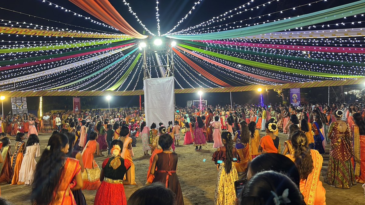 BPWADODA's tweet photo. Are you guys excited for #GarbaFever
Near Our #BP WADODA #GHAROUTLET Mauda Nagpur ,
fun and exciting Theme based events #garbadance going to celebrate this navratra come out with us and celebrate this #Navratri23 https://t.co/raiWjxu6wt
