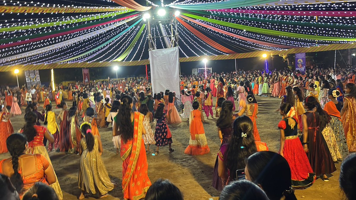 BPWADODA's tweet photo. Are you guys excited for #GarbaFever
Near Our #BP WADODA #GHAROUTLET Mauda Nagpur ,
fun and exciting Theme based events #garbadance going to celebrate this navratra come out with us and celebrate this #Navratri23 https://t.co/raiWjxu6wt