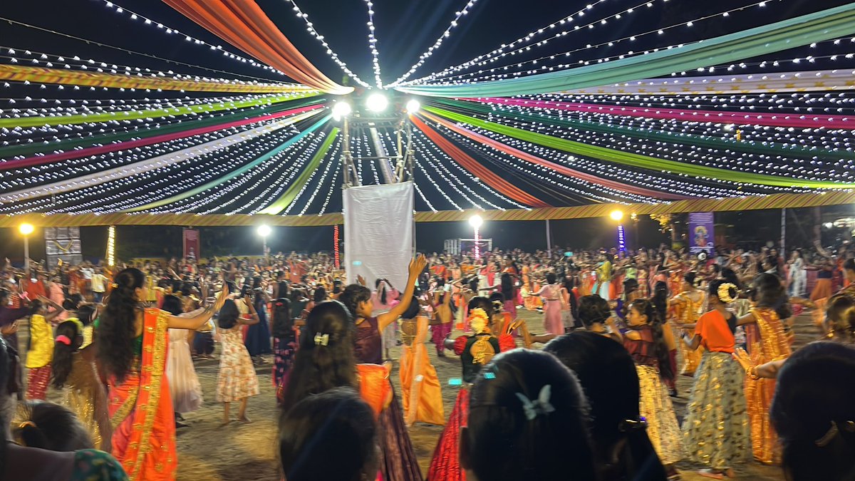 BPWADODA's tweet photo. Are you guys excited for #GarbaFever
Near Our #BP WADODA #GHAROUTLET Mauda Nagpur ,
fun and exciting Theme based events #garbadance going to celebrate this navratra come out with us and celebrate this #Navratri23 https://t.co/raiWjxu6wt