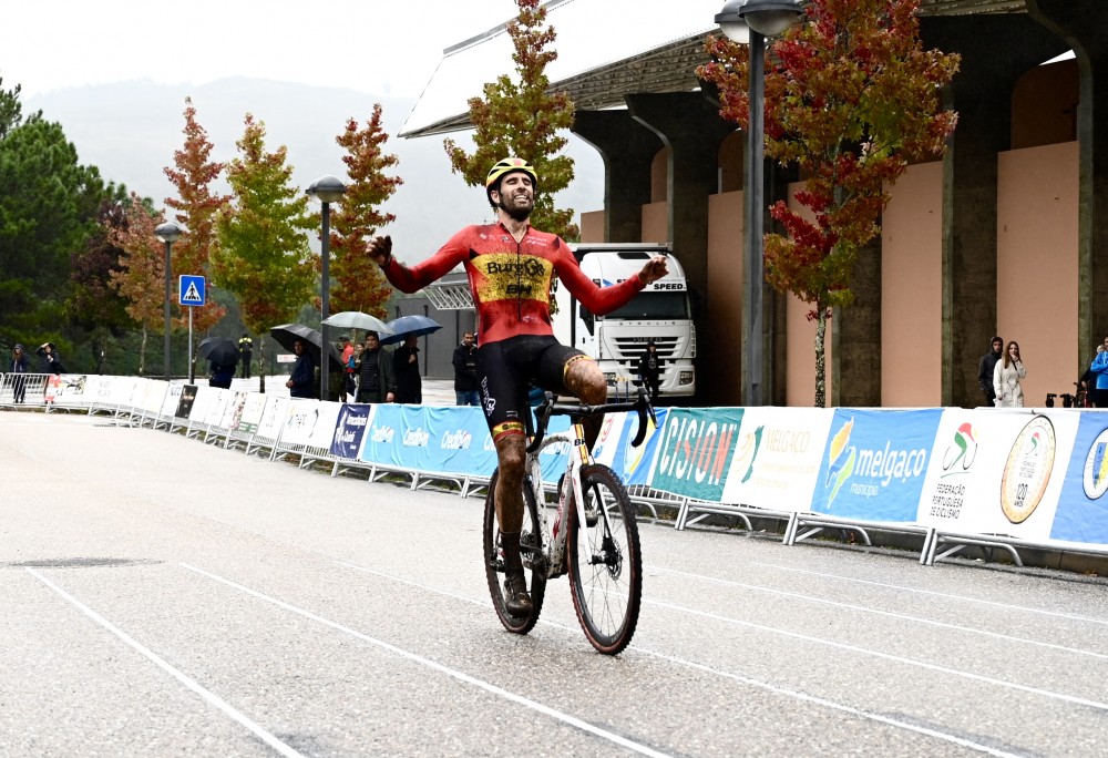 BurgosBH's tweet photo. 📝 Segunda victoria de la temporada para @felipeorts15 en Portugal y séptima plaza @oka_ander en Turquía

🗣️ @rubenperez1981: "Cerramos el 2023 ganando a lo grande. Ser el tercer equipo más fuerte de la carrera demuestra que hemos acabado bien el año"

📲 https://t.co/xHcHqVrsiQ https://t.co/mJpyGiaZlP