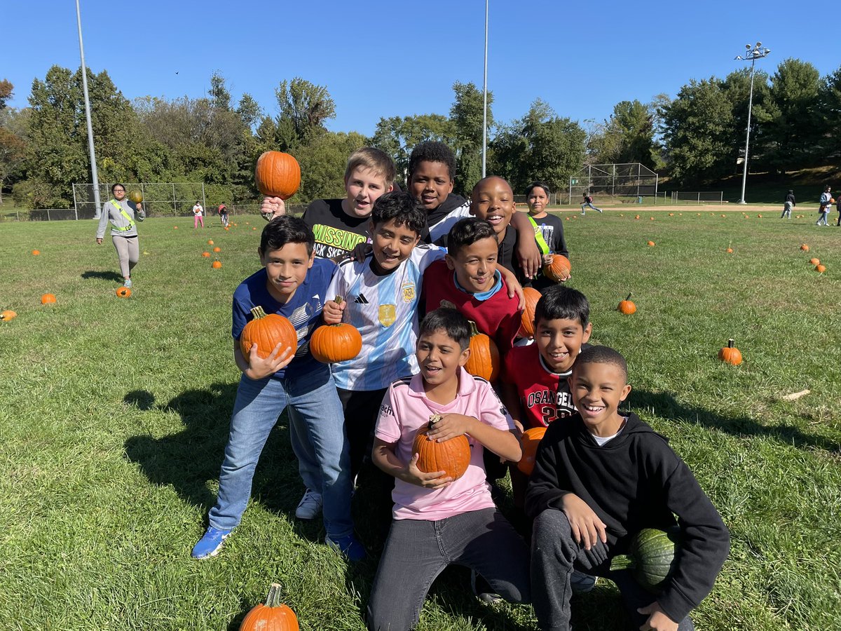 Thank you <a href="/firstfruitsmd/">First Fruits Farm</a> for helping helping us bring the pumpkin patch to our students! Such joy <a href="/WoodholmeES/">Woodholme ES</a>! <a href="/JulieMcDivitt/">Juliet McDivitt</a> <a href="/RadiahGarrett/">Radiah Garrett</a> <a href="/PaulaDG14/">Paula de Guerra</a> <a href="/KarynGinesi/">Karyn Ginesi</a> @MyriamYarbrough <a href="/BaltCoPS/">Baltimore County Public Schools</a> #communityschool