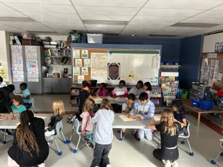 StKateriOCSB's tweet image. Grade 6 &amp;amp; Grade 1 buddies from Habraken and McGlynn’s classes working together to create their own themed board games for indoor recess. High level of engagement for a Friday! #BeSKT #LearningPartnerships #ocsbMath