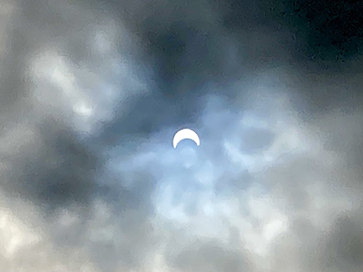 kevinlowercase's tweet image. Solar eclipse from Biloxi