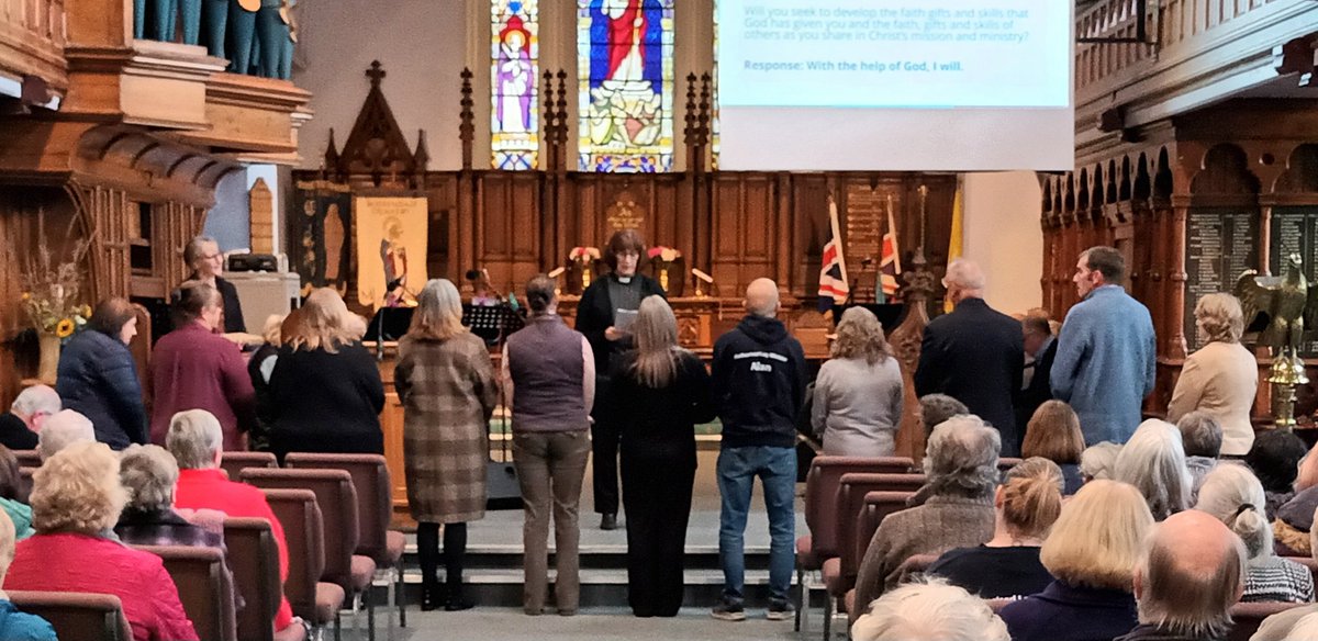 Joyous afternoon as fabulous new Focal Leaders were commissioned! Giving thanks for the blessings they are to their communities. 🙏
<a href="/DioManchester/">Diocese of Manchester</a> @RevRachelMann <a href="/KimMJones10/">Kim M Jones</a> <a href="/Origeniana/">Beverley Angier</a>