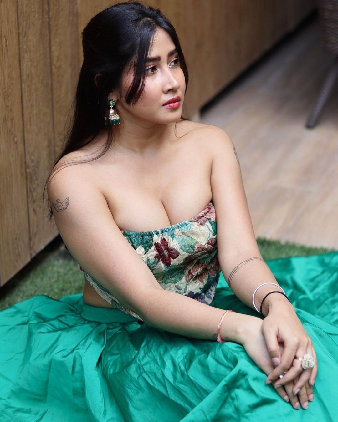 F8fqptTa8AAogsx?format=jpg&name=large