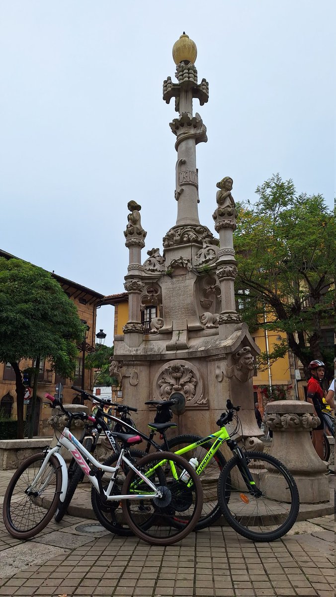 PalaComillas's tweet photo. Fantástico día de deporte y convivencia en #Comillas y emotivo homenaje al " Pantani comillano" con motivo del #Díadelabici https://t.co/oOSbdXJYQS