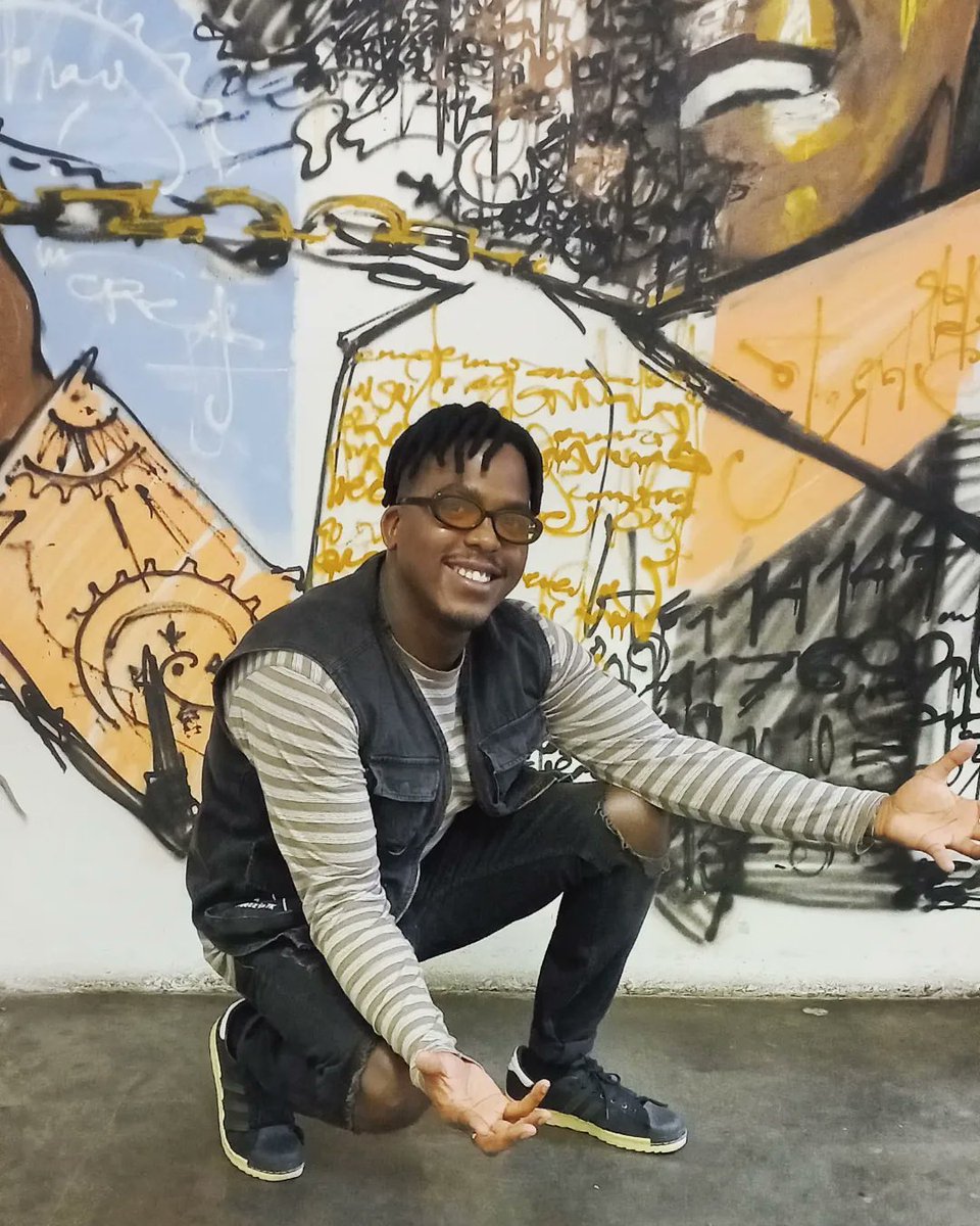 muezzintk's tweet photo. Pardon my crooked smile๐
๐ตClick the link in my bio to get my latest EP Don Drippington.
https://t.co/4g1pD1CSTX
#dripdoktor #potd #picoftheday #DonDrippington #DripHard #nicevibes #Lorddrippingtonthe1st #fashion #MuezzinTK #monatevibes #blackmenfashion https://t.co/TujM11nm9D