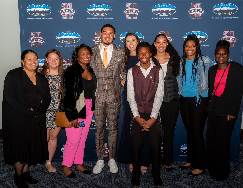 JSFoundation31's tweet image. More 📸 from Friday night.
Special thank you to all the @broncos players who came out to support!
Thank you to our presenting sponsor @denvermattress!
#BroncosCountry
@jsimms1119 @tarynsimmons_