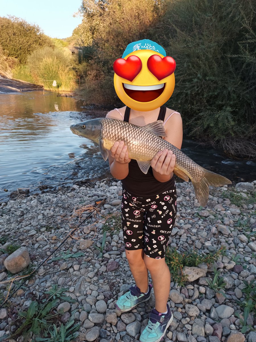 FloresPoli's tweet photo. Gran día de pesca con la mejor compañía @jaraysedal_es https://t.co/LarYnsEdQr