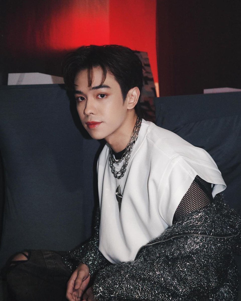 YOURTHIRD1998's tweet photo. [ig : thirdd]

✨♥️🎉

#TrinityBreatheOfDesireInManila
#2023TRINITYBODMANILA
#TRINITY_TNT
#ThirdLapat https://t.co/vBU0InerLZ
