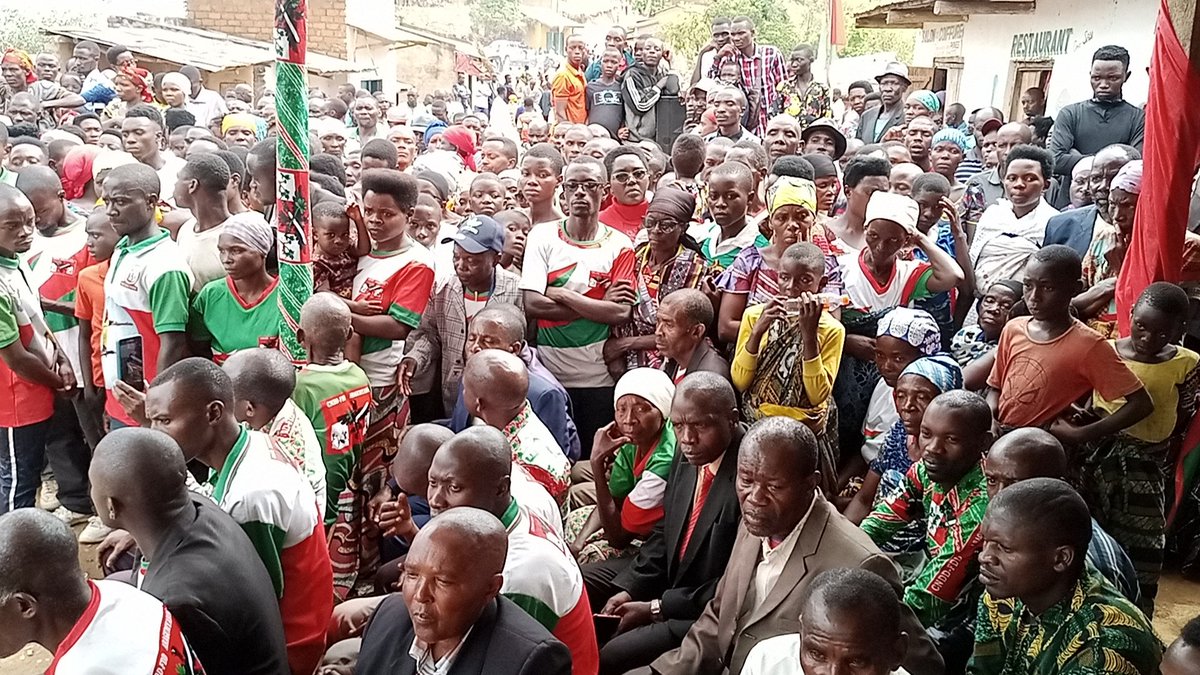 1cnddfdd's tweet photo. #Burundi Uno musi 15/10/2023 biro y'umugambwe @1cnddfdd NYANZA yagendeye zone #Mpinga muntumbero yo kwerekana abagize biro ya Komine nshasha ya NYANZA.Kakaba kabaye akaryo keza ko kwakira abagumyabanga bashasha 28. @CnddFdd @CnddFddMakamba https://t.co/KzQQVcJDqV