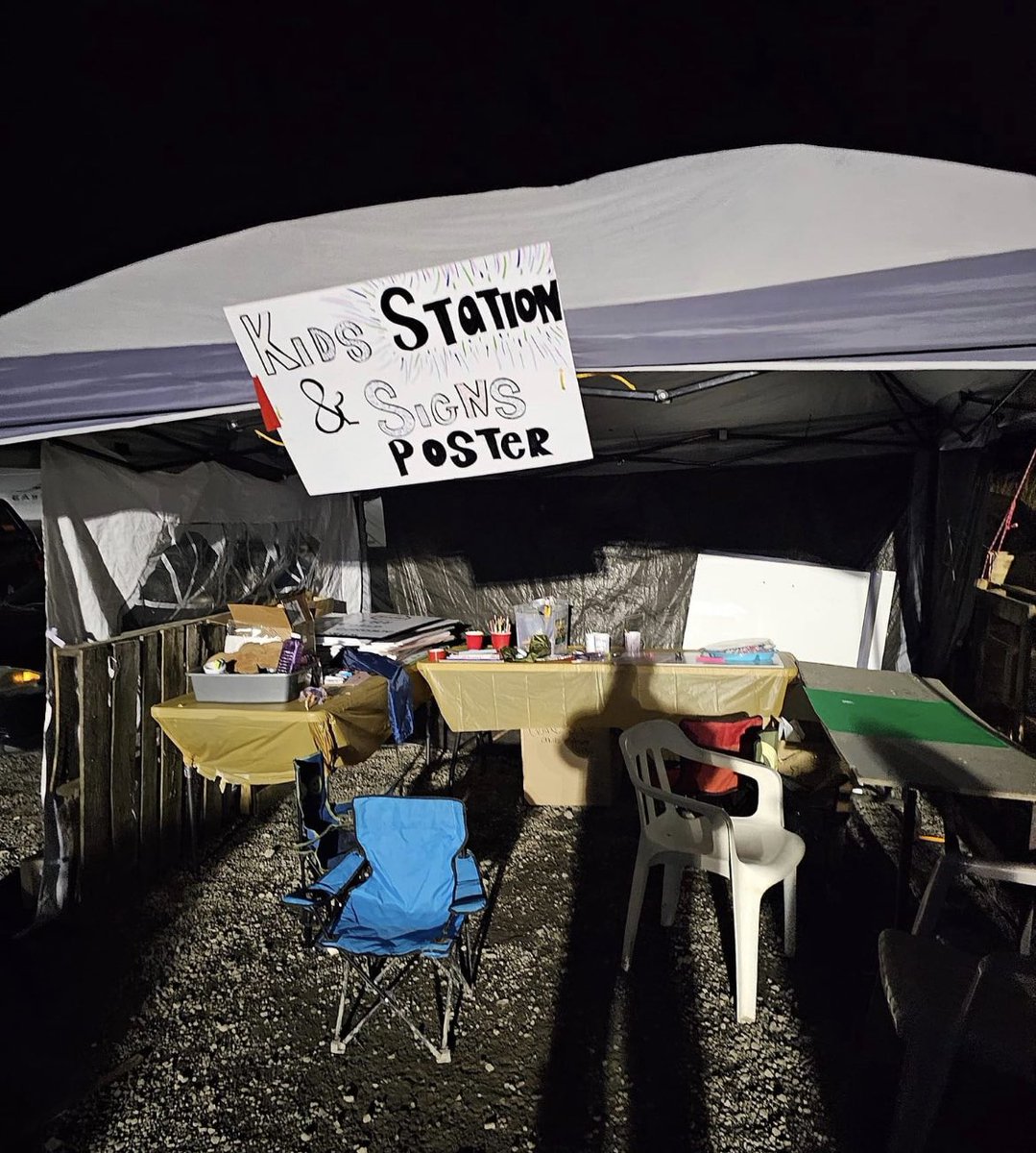 sisuvanhell's tweet photo. The kids at the "Save the Children" convoy commune near Ottawa are having a great time. After having their mouths taped shut for a while they got to hang out at the open air "Kids Station &amp; Signs Poster." So educational. Unlike, say, actually going to school. #savetheconvoykids https://t.co/2UhFeWOLcx