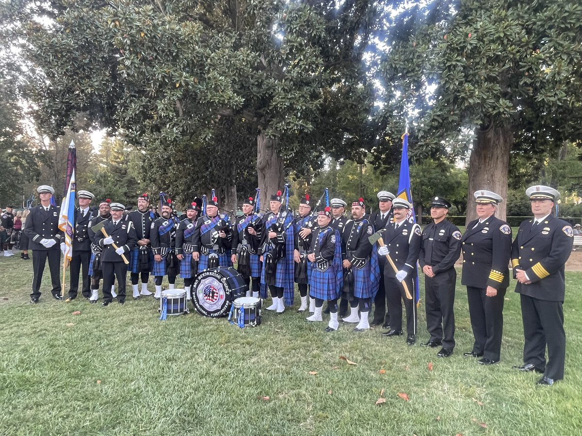 SBCFireChief's tweet photo. I am very proud of the @SBCOUNTYFIRE  Honor Guard &amp; @SBCoFFLocal935 Pipes &amp; Drums as they honored Fire Marshal Mike Horton &amp; Captain Karl Hegle @CAFireFound Firefighter Memorial. https://t.co/S6Qga0acOq