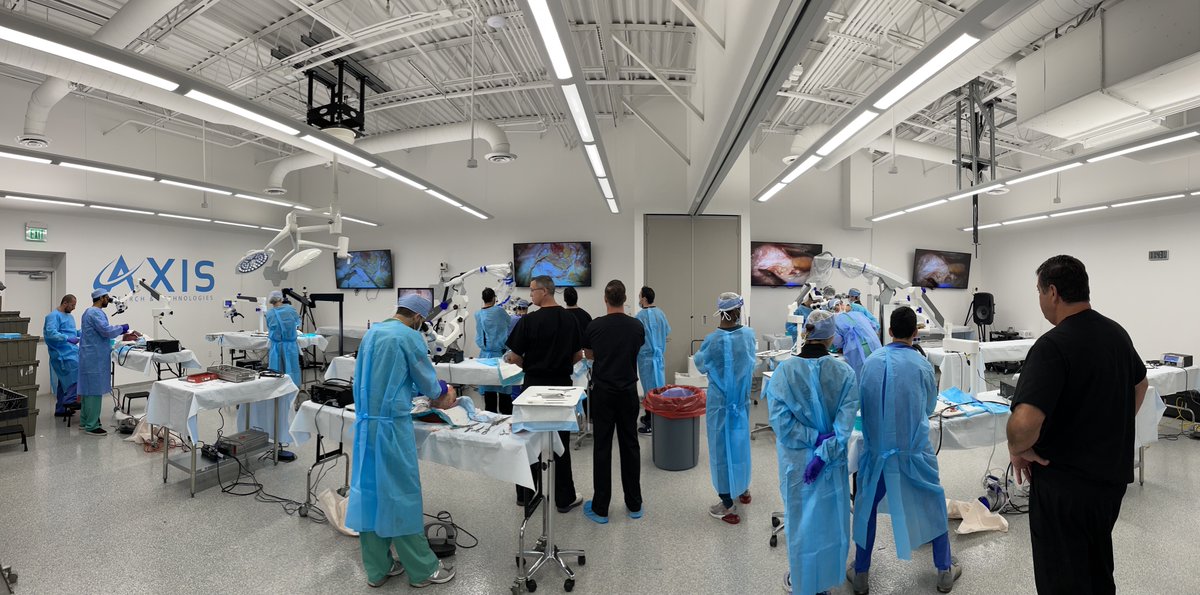 UMDNeurosurgery's tweet image. Another great day in the lab with our colleagues from @HopkinsNsurg and @MGUHNeurosurg. Looking forward to Part 2 for Endoscopic approaches!