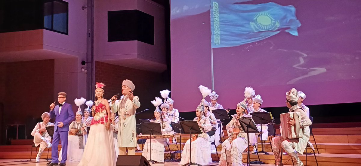KazBrussels's tweet image. 🇰🇿🇱🇺Celebrating #RepublicDay at #Conservatoire de la Ville de #Luxembourg with famous Sazgen Sazy: European and Kazakh music played on traditional instruments 🎶🎻🎷