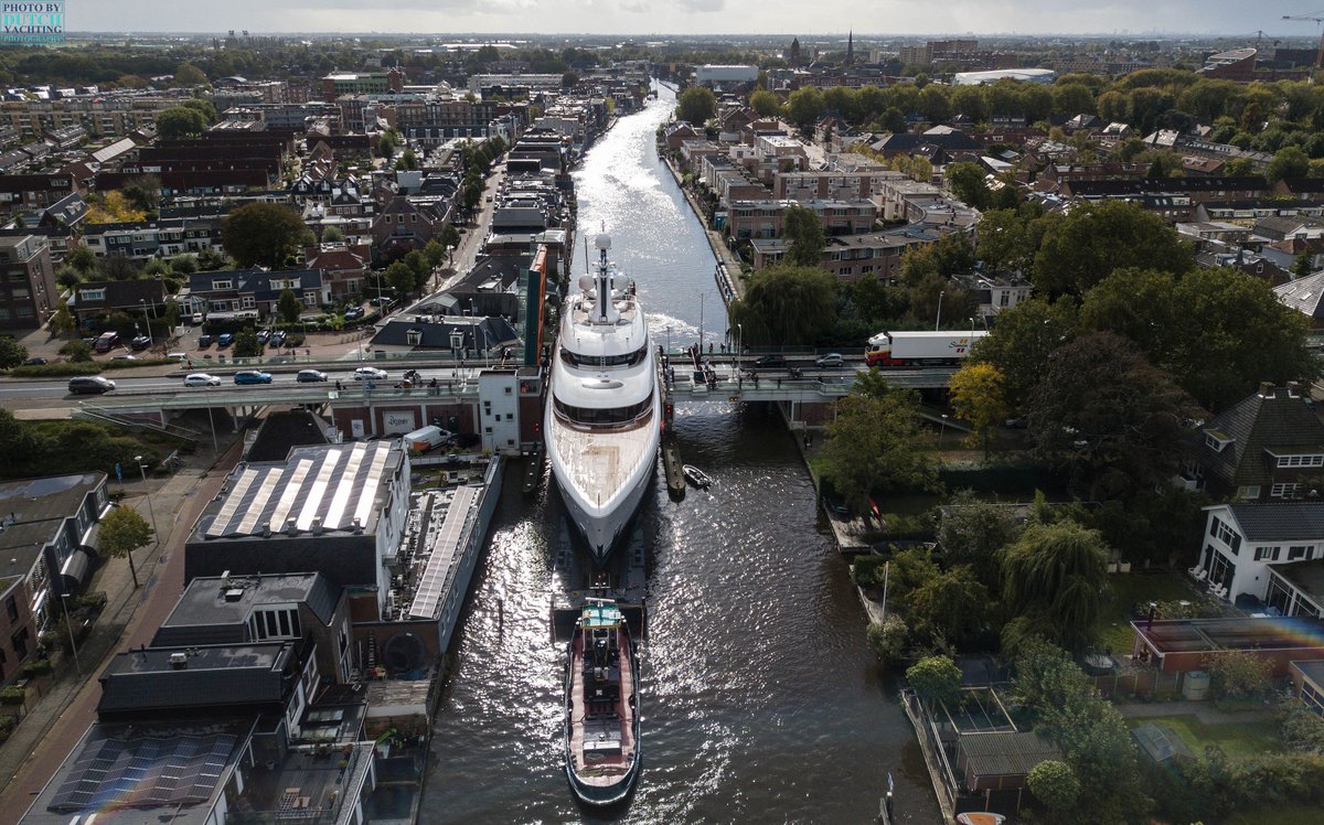 The 75.7m/ 248’4” Alvia left de Kaag for Rotterdam yesterday. We took these images in Woubrugge and Alphen aan den Rijn today. Photos by @DutchYachting. #Alvia #Feadship #Woubrugge #AlpnenaandenRijn