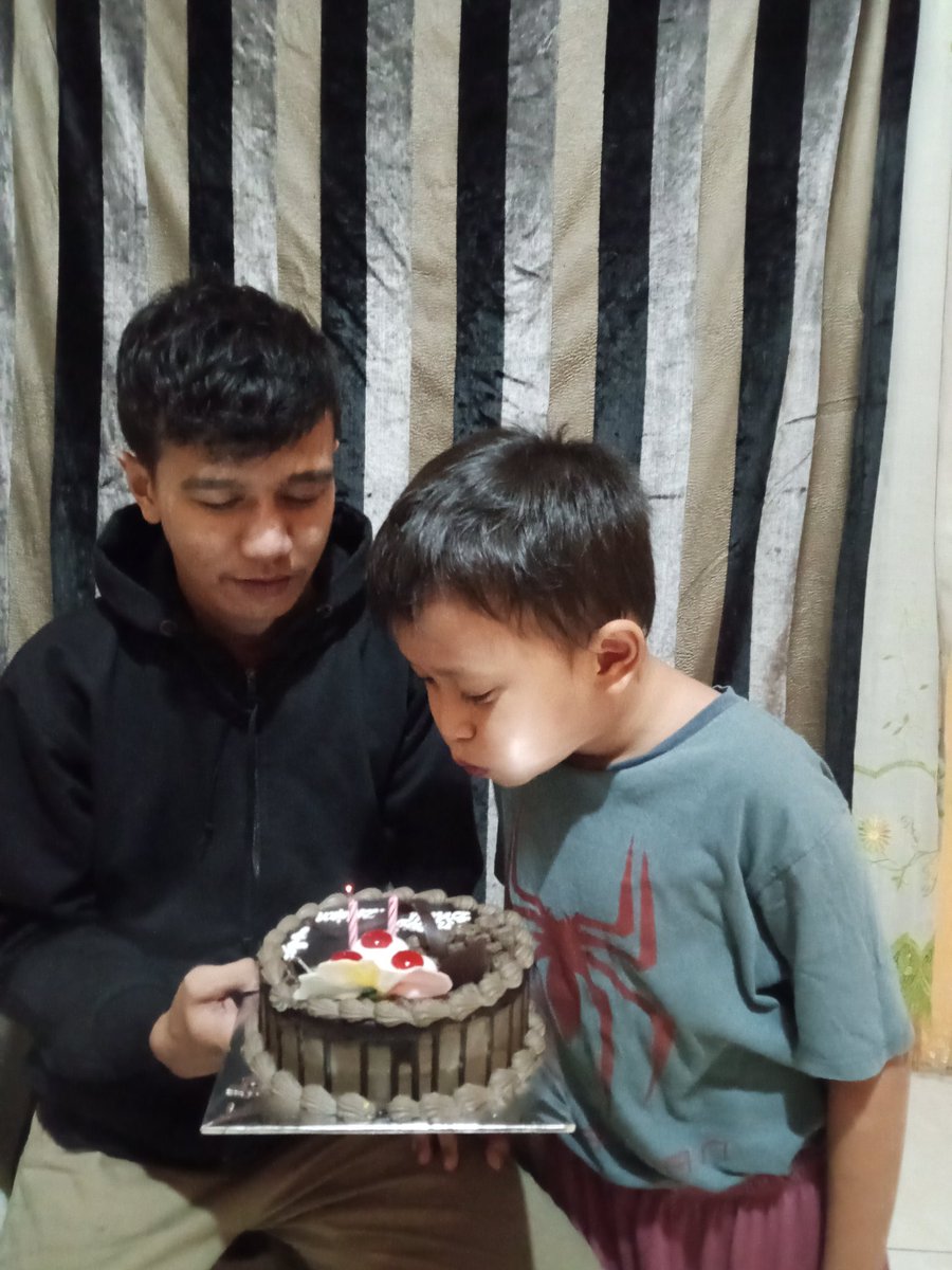 Disini ayah tuliskan tentang kamu yaa nakk:)