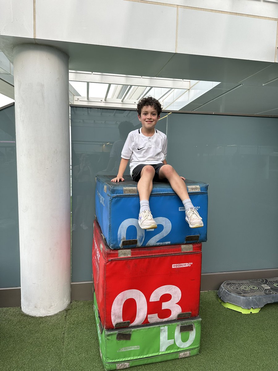 HWFIT1's tweet photo. Change of scenery for my training this week 🏋️‍♂️ And some gym time with my boy 👦🏻 

#teachthemyoung #showthemtheway #fitmum #holidayfitness #familyfitness #fitnessmotivation #mumsthatlift #strongmums #fitness #gym #workout #fit #gymtime #gymworkout https://t.co/pi7bnh1KoT