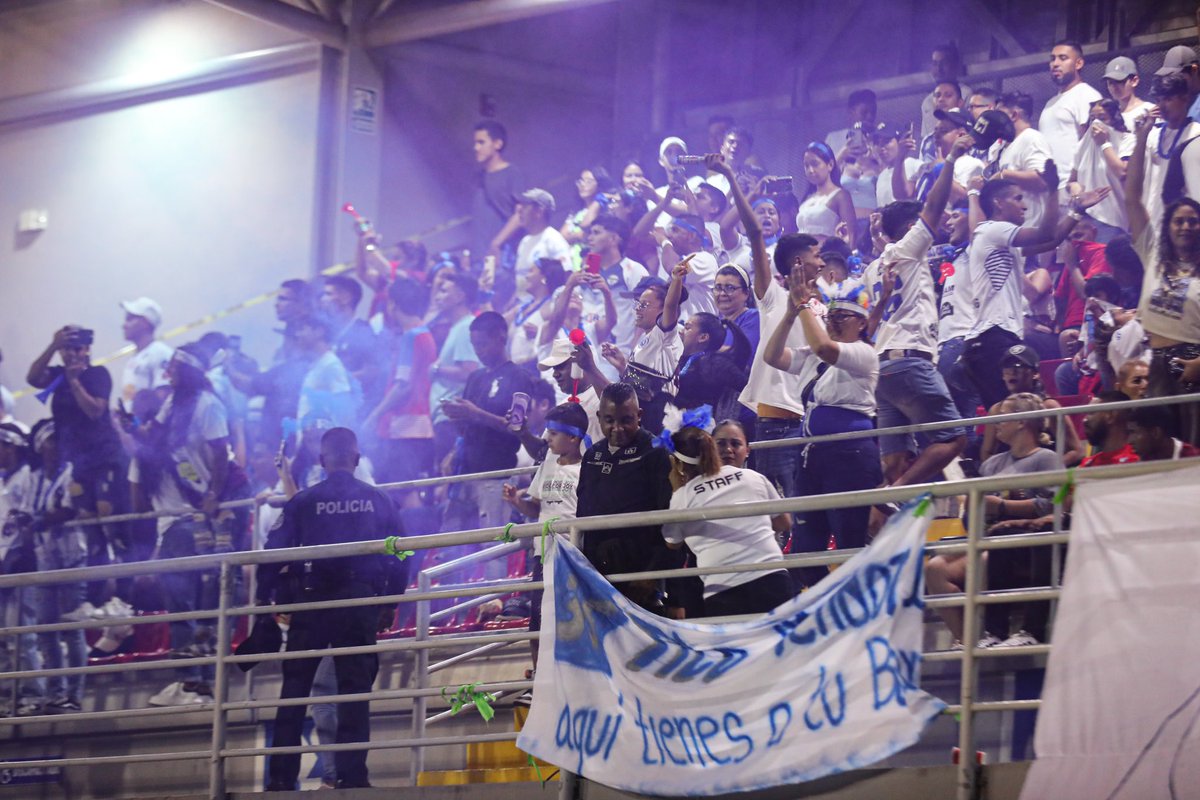Veraguas_United's tweet photo. 🥹💙 Nuestra Afición, nuestro jugador número 12, hoy los necesitamos a todos!!

💙💪🏻Somos la Fuerza de 2 mares, Somos Veraguas!

#SomosVeraguas https://t.co/Kd2p7xpEze