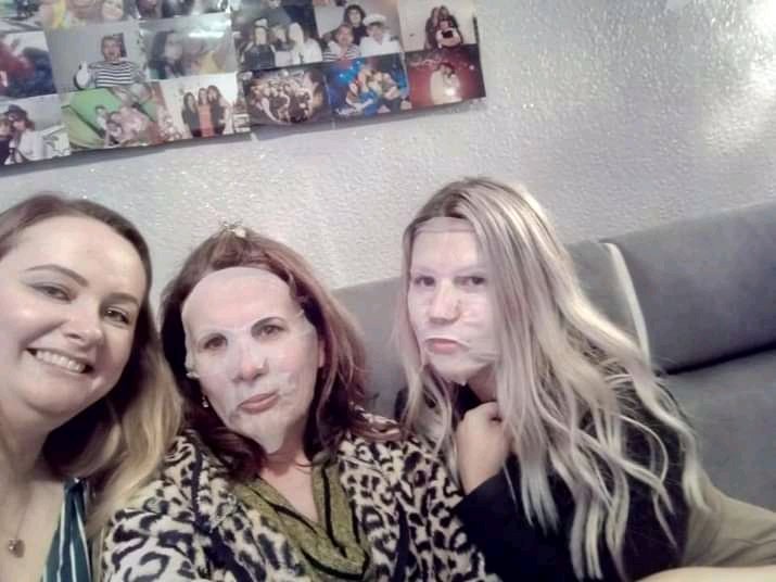 Rien que des copines qui nous comprennent dans les bons et mauvais moment ✋