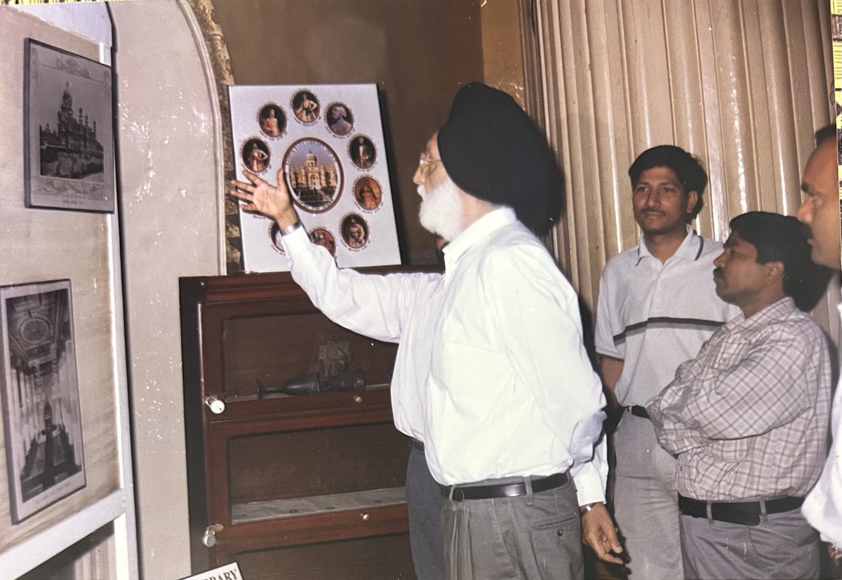 RTIExpress's tweet photo. After he retired as CEC, once I visited Bareilly with him for a function, after speech he asked “Yadav ji, how was my speech?”, I said, “People were asking ki ye vahi Gill sb hain jo Punjab ke DGP the?” He shouted humorously, “Vo b….. bas ek saal senior tha” RIP Mr #MSGill 🙏💐 https://t.co/wrL1WqdF0i