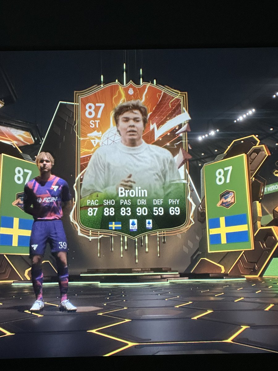 aaron_campion's tweet photo. @IconSquadGaming Happy with my pack https://t.co/86FZB9Z7AR