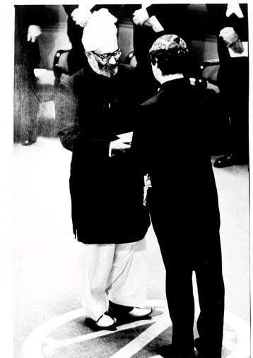 IslamicMonthCAN's tweet photo. An Ahmadi Muslim, Dr. Abdul Salam won the @NobelPrize for his contribution to electroweak unification theory on Oct 15, 1979.

Explore Islamic history at an exhibition hosted by the Ahmadiyya Muslim Community on October 29

Register: https://t.co/cy7j8uMpPQ

#IslamicHeritageMonth https://t.co/TA7bumm3gd