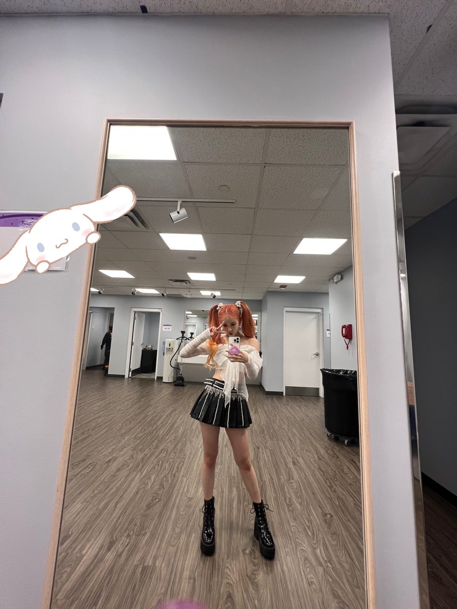 staycweverse's tweet photo. 🐩💬231015 

Chicago You’re the BEST🧡🧡🧡 https://t.co/rFs2oMlEAf