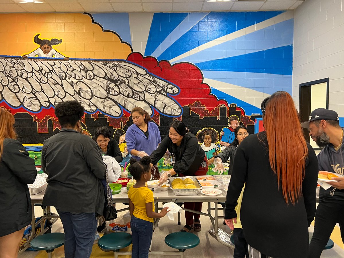 City View Elementary's Open House and Hispanic Heritage Celebration on Thursday was a success. City View's Choir performed in front of a packed house and families were able to sample authentic Hispanic food provided by our very own City View students and families.