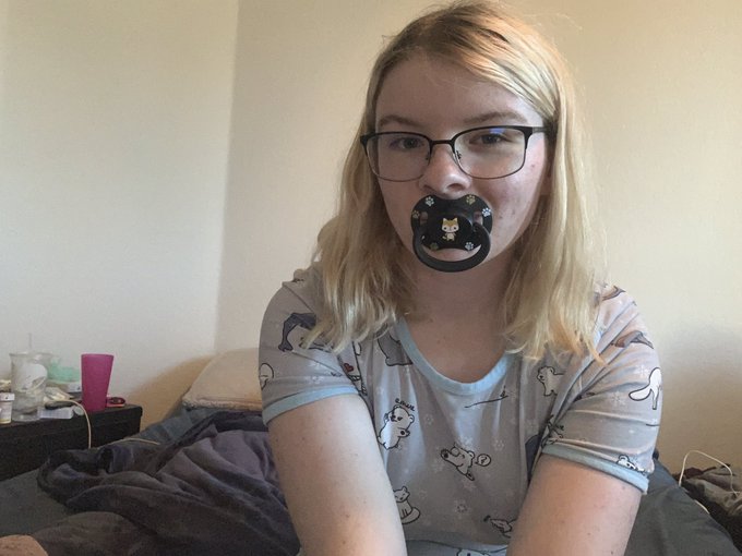 My new pacis look soooo pretty!! #abdl #ddlg https://t.co/BEqBtJXZk9<a href="/tag/abdl"class="tags">#abdl</a><a href="/tag/ddlg"class="tags">#ddlg</a>