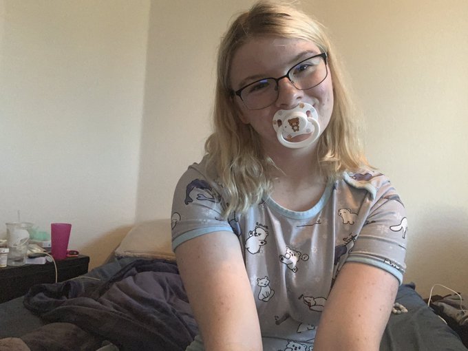 My new pacis look soooo pretty!! #abdl #ddlg https://t.co/BEqBtJXZk9<a href="/tag/abdl"class="tags">#abdl</a><a href="/tag/ddlg"class="tags">#ddlg</a>