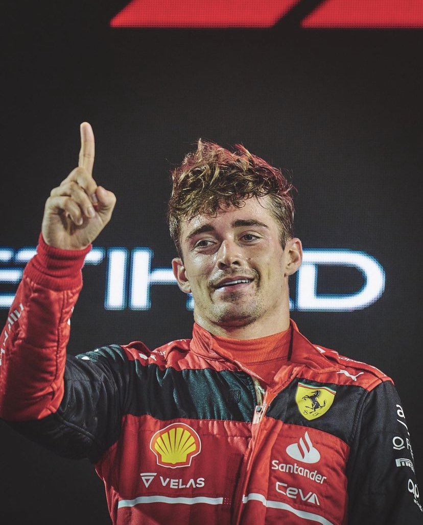 Don Charles Marc Herve Perceval Leclerc está cumpliendo 26 años. Saluden al próximo campeón del mundo con Ferrari. Tus deseos, son los nuestros Charlie querido🫶🏻❤️